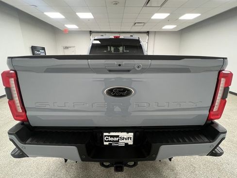 Used 2025 Ford F350 Lariat w/ Black Appearance Package image 9