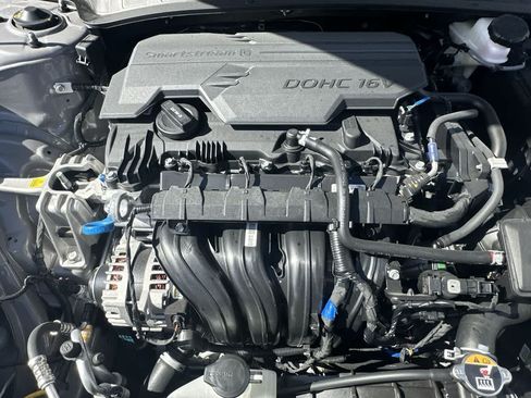 New 2026 Hyundai Elantra SEL Sport FWD image 12