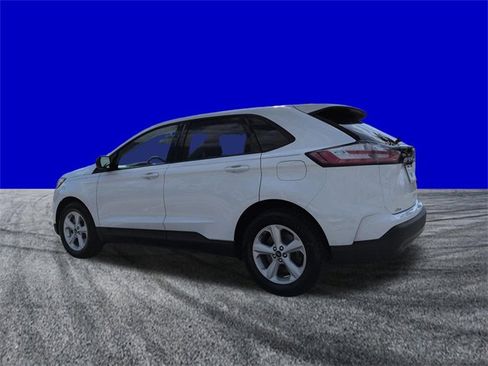 Certified 2023 Ford Edge SE image 6