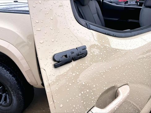 Used 2019 Toyota Tacoma SR5 RWD image 10