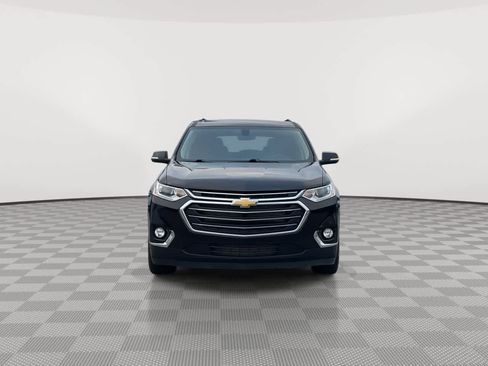 Used 2021 Chevrolet Traverse LT image 3