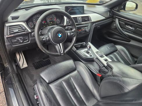 Used 2015 BMW M4 Convertible image 15