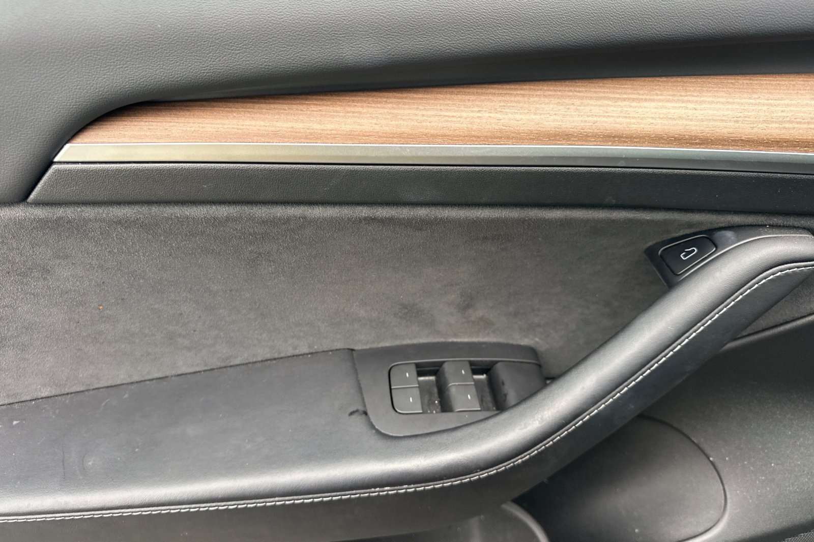 Used 2022 Tesla Model 3 Long Range AWD/4WD image 10