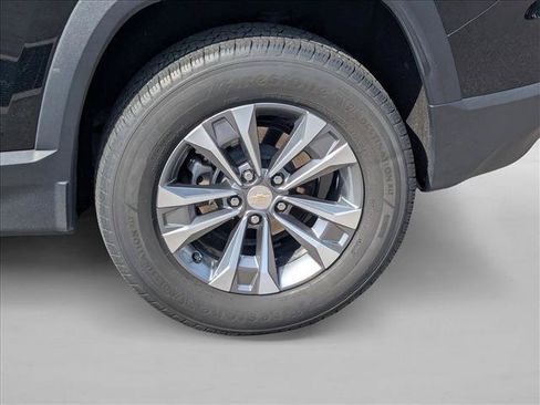 Used 2025 Chevrolet Equinox LT FWD image 21