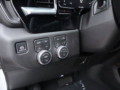 New 2026 GMC Sierra 2500 SLT w/ SLT Convenience Package image 30