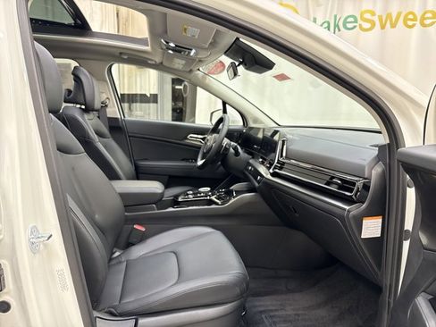 Used 2025 Kia Sportage EX w/ EX Premium Package image 32