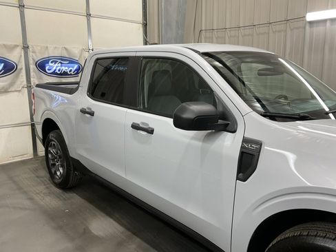 Used 2025 Ford Maverick XLT w/ Equipment Group 302A image 4