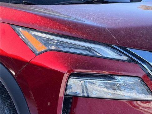 Used 2023 Nissan Rogue SV image 21