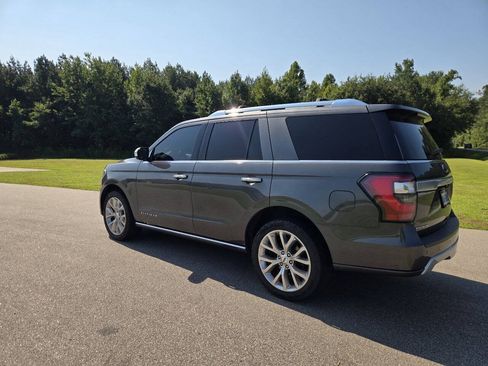 Used 2019 Ford Expedition Platinum AWD/4WD image 3