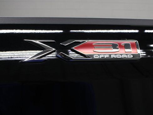 Used 2024 GMC Sierra 1500 SLT w/ X31 Off-Road Package image 43