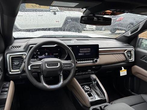 New 2026 GMC Canyon Denali image 6