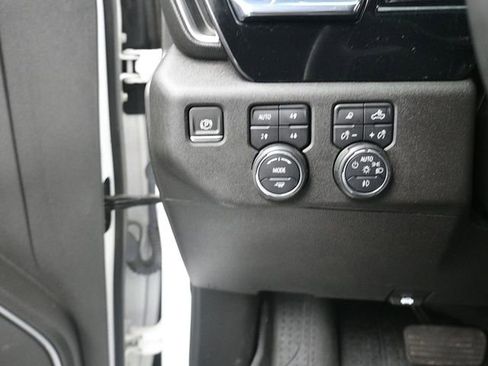 Used 2024 Chevrolet Silverado 2500 LTZ image 21