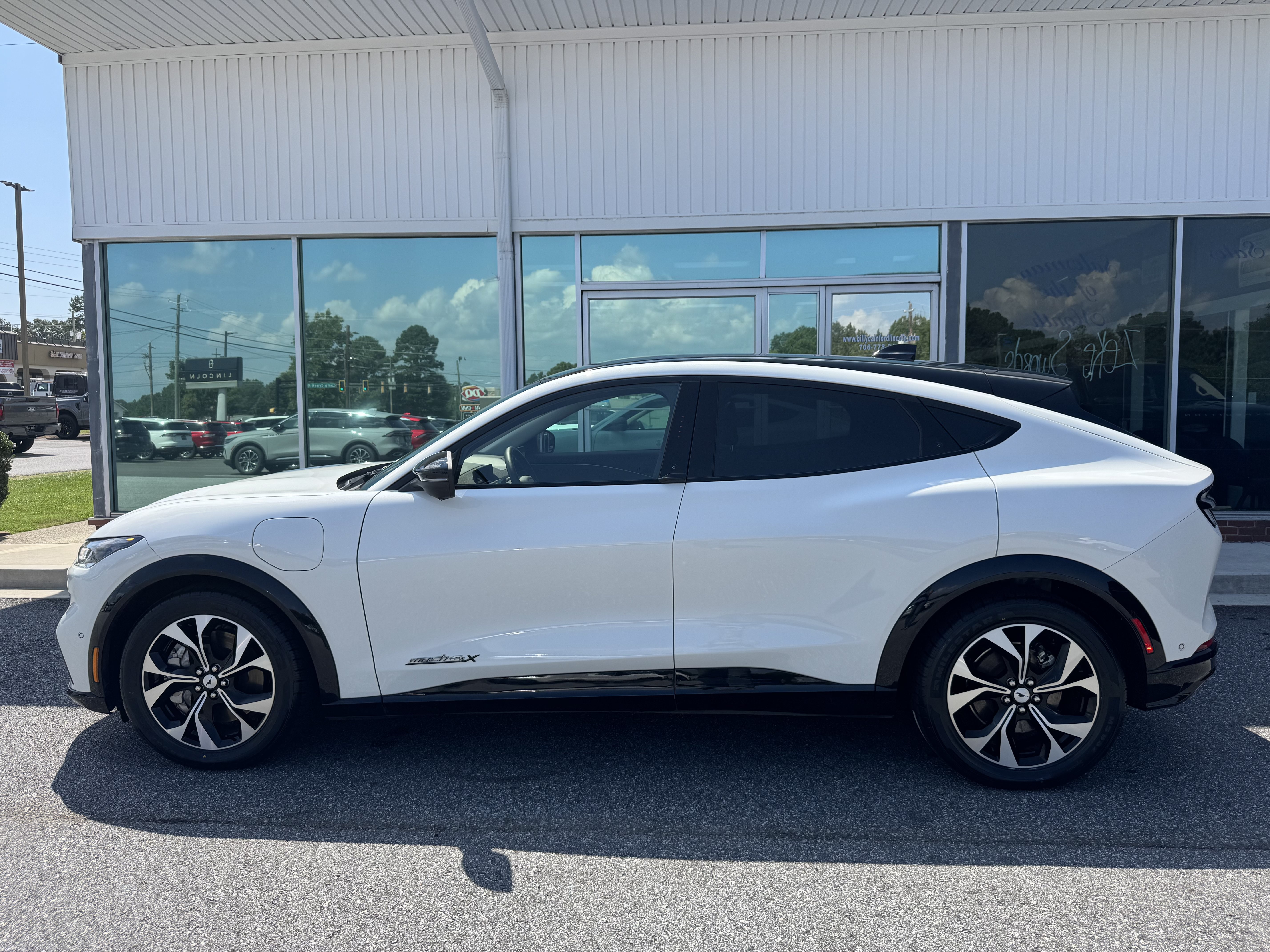 Used 2023 Ford Mustang Mach-E Premium AWD/4WD image 1