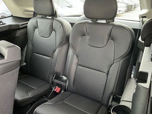 New 2026 Volvo XC90 T8 Ultra w/ Protection Package Premier AWD/4WD image 14