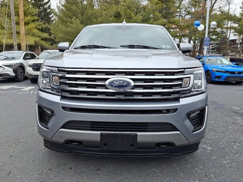 Used 2021 Ford Expedition XLT image 2