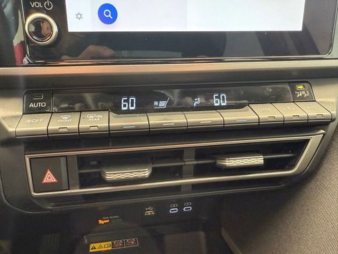 Used 2025 Toyota Camry LE w/ Convenience Package FWD image 42