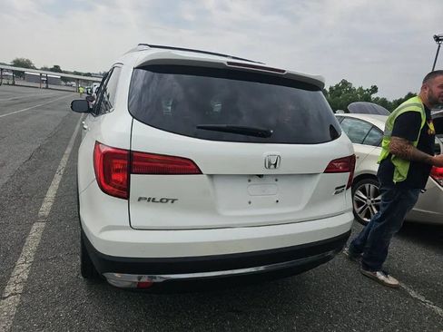 Used 2018 Honda Pilot Touring image 5