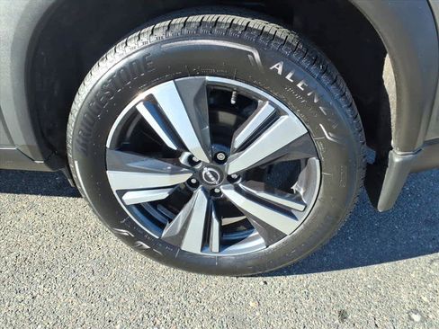 Certified 2023 Nissan Rogue SL w/ SL Premium Package image 9