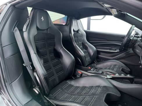 Used 2021 Ferrari F8 Tributo RWD image 25