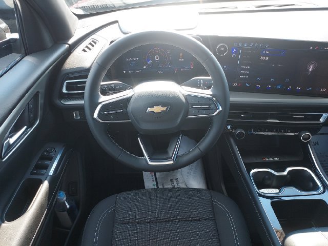 Used 2025 Chevrolet Traverse LT w/ Driver Confidence Package AWD/4WD image 16