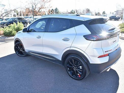 Used 2023 Chevrolet Bolt EUV Premier w/ Sun & Sound Package image 4