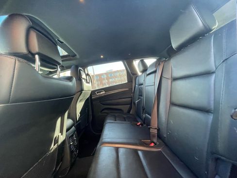 Used 2019 Jeep Grand Cherokee Limited image 27