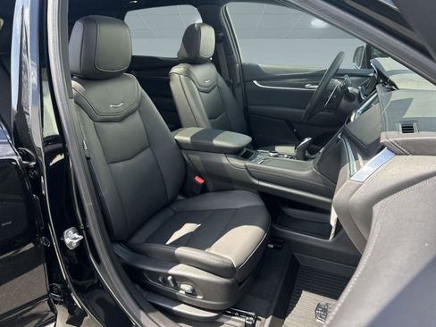 New 2025 Cadillac XT5 Sportv w/ LPO, Bronce Accent Package image 23