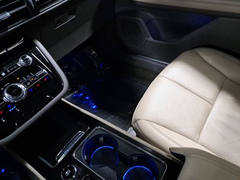 Used 2022 Lincoln Corsair Reserve w/ Equipment Group 201A image 26