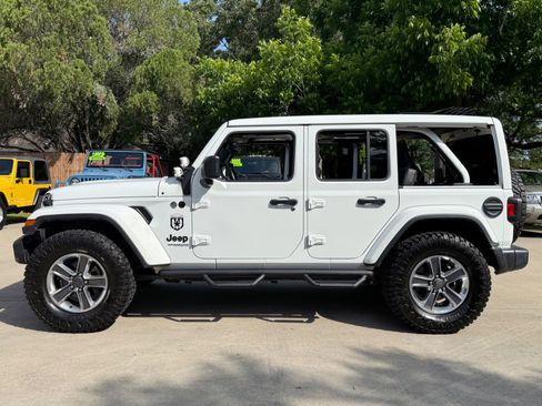 Used 2021 Jeep Wrangler Unlimited Sahara AWD/4WD image 12