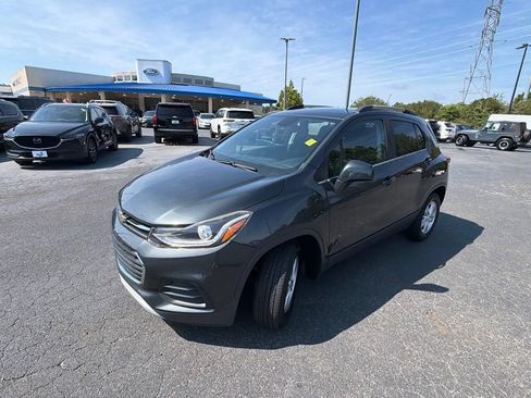 Used 2018 Chevrolet Trax LT FWD image 19