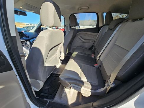 Used 2015 Ford Escape SE w/ Equipment Group 201A image 19