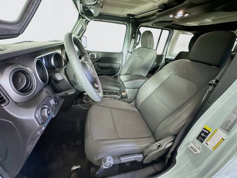 Used 2023 Jeep Wrangler Unlimited AWD/4WD image 13