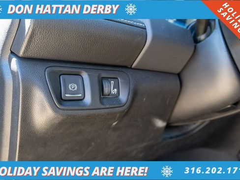 Used 2023 GMC Acadia SLE w/ Driver Convenience Package image 15