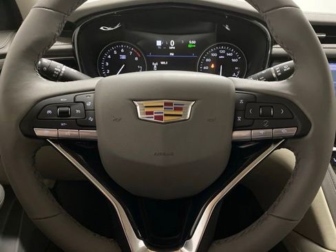 Used 2025 Cadillac XT6 Premium Luxury w/ Technology Package FWD image 42