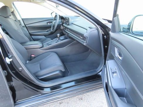 Used 2023 Honda Accord EX image 24