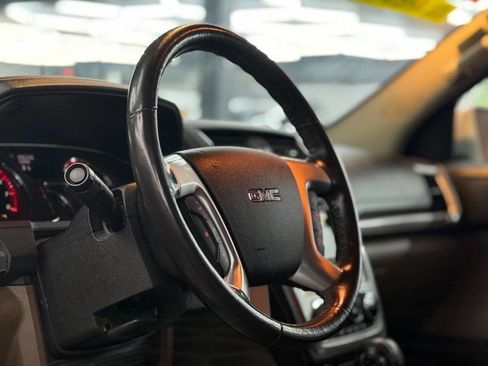 Used 2015 GMC Acadia SLT w/ Open Road Package AWD/4WD image 5