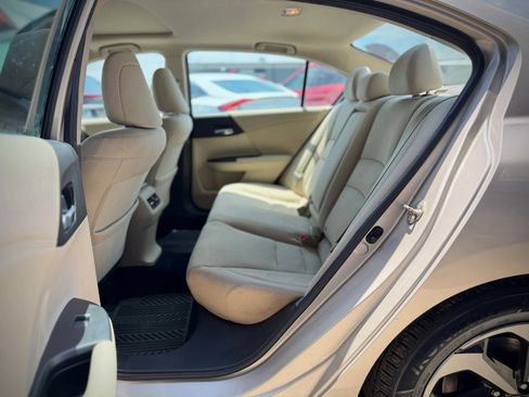 Used 2016 Honda Accord EX image 14