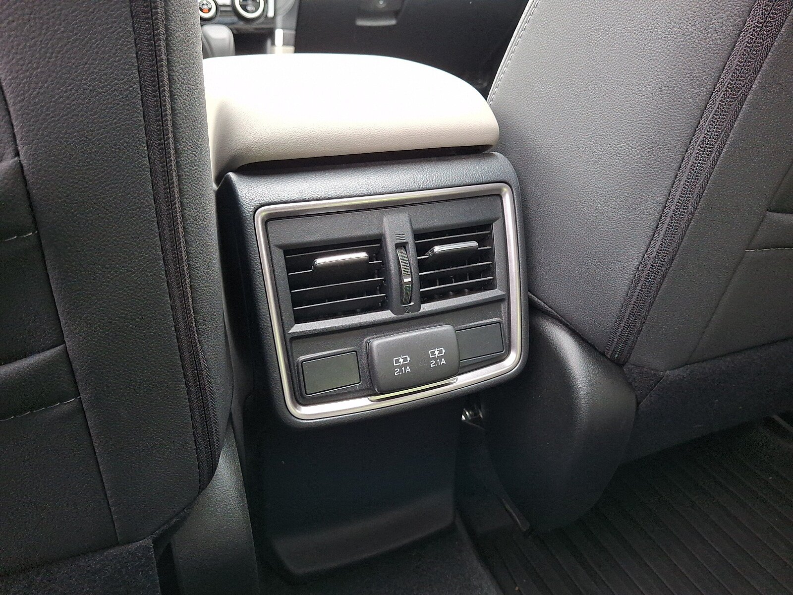 Used 2019 Subaru Forester Premium AWD/4WD image 12