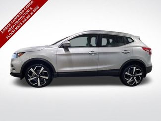 Used 2022 Nissan Rogue Sport SL video 2