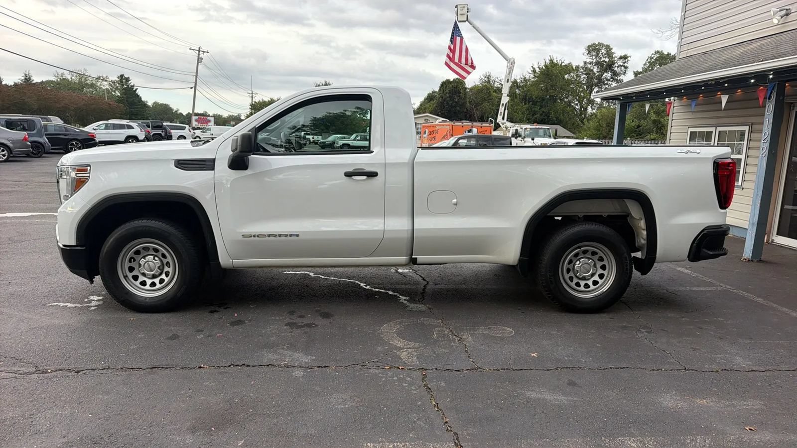 Used 2019 GMC Sierra 1500 4x4 Regular Cab image 3