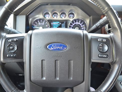Used 2014 Ford F350 Lariat w/ Lariat Interior Package image 13