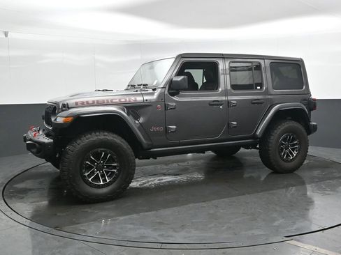 Used 2025 Jeep Wrangler Unlimited Rubicon image 9