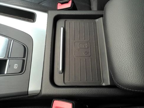 Used 2020 Audi Q5 2.0T Premium w/ Titanium Sport Package image 52