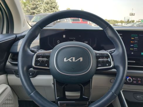 Certified 2025 Kia Carnival SX Prestige FWD image 16