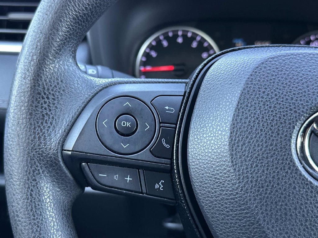 Used 2019 Toyota RAV4 XLE FWD image 27