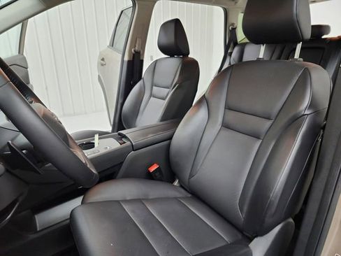 Used 2025 Nissan Rogue SV w/ SV Premium Package image 19