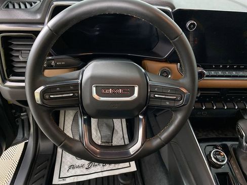 Used 2023 GMC Canyon AT4 w/ Technology Package image 14