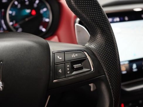 Used 2022 Maserati Ghibli Trofeo image 21