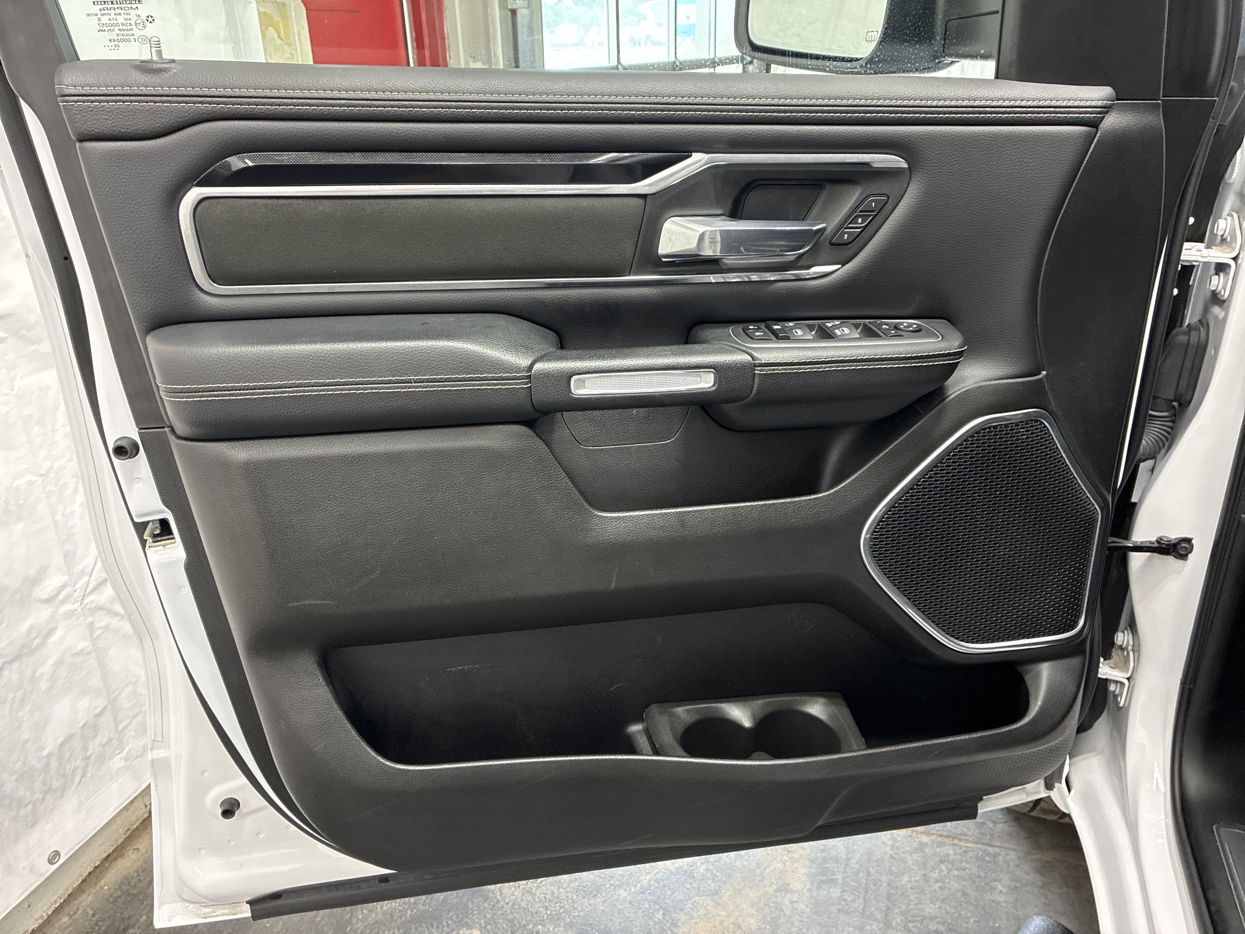Certified 2022 RAM 1500 Laramie w/ Sport Appearance Package AWD/4WD image 17