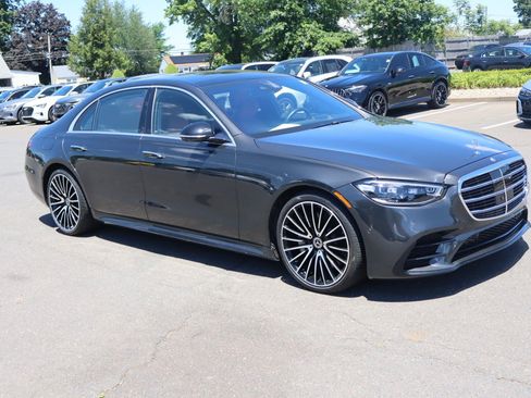 Used 2022 Mercedes-Benz S 580 4MATIC Sedan image 4